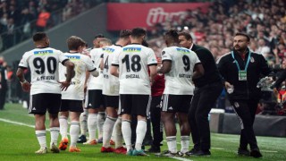 Spor Toto Süper Lig: Beşiktaş: 3 - Aytemiz Alanyaspor: 1 (İlk yarı)