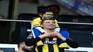 Spor Toto Süper Lig: Fenerbahçe: 1 - Galatasaray: 0 (Maç devam ediyor)