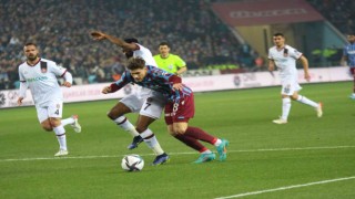 Spor Toto Süper Lig: Trabzonspor: 0 - Fatih Karagümrük: 1 (İlk yarı)