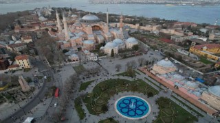 Sultanahmet Meydanında ilk iftar heyecanı