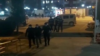 Şüphe üzerine durdurulan otomobilden uyuşturucu ve sahte para çıktı
