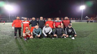 Taraftar grubuyla basın mensupları arasında dostluk maçı