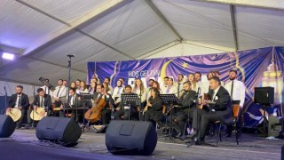 Tasavvuf musikisi konserine ilgi