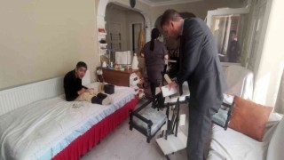 Teknolojik öğrenciler, engellilerin hayatını kolaylaştıracak cihaz yaptı