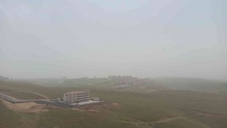 Toz taşınımı nedeniyle Ankara-Siirt seferlerini yapan uçak Batmana indi