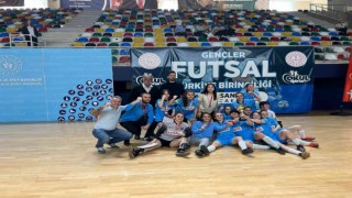 Trabzon Spor Lisesi Kadın Futsal Takımı şampiyon oldu
