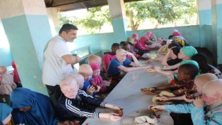 Türk gönüllüler, Tanzanyadaki yetimlerin yüzünü güldürdü