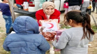 Türk Kızılay Manisa Şubesinden çocuklara 23 Nisan hediyesi