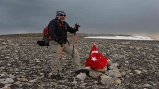 Türkiyenin ilk solo dağcısı, 59. zirvesine Ilgaz Dağında ulaştı