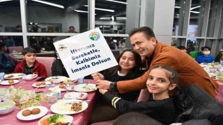 Tuzlalı çocuklar iftarda buluştu