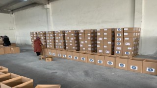 Ukraynalı mültecilere sağlık malzemesi yardımı