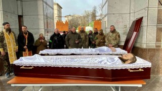 Ukraynanın kalbinde ağlatan tören