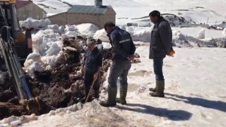 Ulaşım sağlanamadığı için ekipler mahalleye havaların ısınmasıyla ulaşabildi