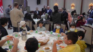 Ümraniyede Dünya Yetimler Gününde “Ramazan Çocuk Şenliği” etkinlikleri düzenlendi