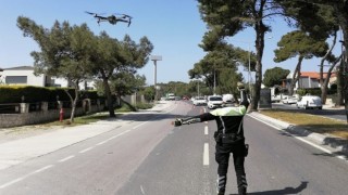 Ünlü tatil merkezi Çeşmede dron ile trafik denetimi