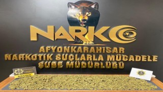 Uyuşturucu tacirinin zulasını eğitimli narkotik köpeği patlattı