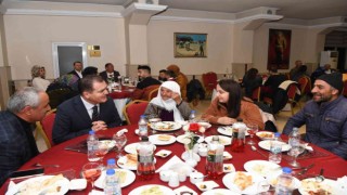 Vali Akbıyık, şehit aileleri ile bir araya geldi