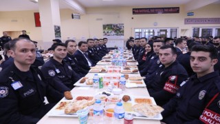 Vali Çağatay, polis adaylarıyla iftar yaptı