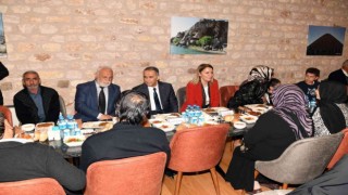 Vali Çuhadar, iftarda şehit aileleri ve gazileri ağırladı