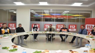 Vali Tekbıyıkoğlu, 112Acil Çağrı Merkezi personeliyle sahur yaptı