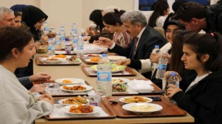 Vanda KYK yurtlarında iftar programı