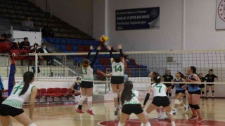 Voleybol Bölgesel Lig Kız müsabakaları Karabükte başladı