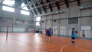 Voleybol takımı hazırlıklara başladı