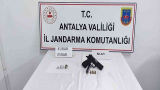 Yakalama kararı bulunan şüpheli jandarmaya takıldı