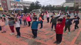Yaklaşık 18 milyon öğrenci için ara tatil bugün başlıyor