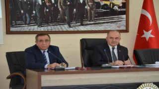 Yalova Valisi Muammer Erol, “Bütün bölge müdürlüklerinden şikayetçiyim”