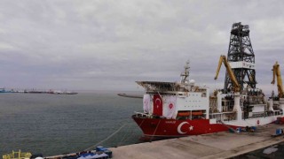 Yavuz Sondaj Gemisi, yeni görevi için uğurlanacağı saati bekliyor