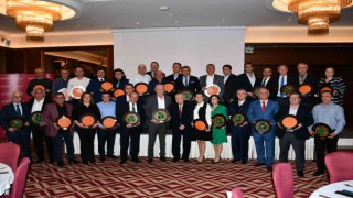 Yeşimde kıdem ödülleri sahiplerini buldu