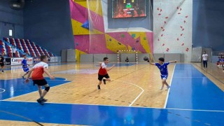 Yıldızlar Hentbol Türkiye Şampiyonası Zonguldakın ev sahipliğinde sürüyor
