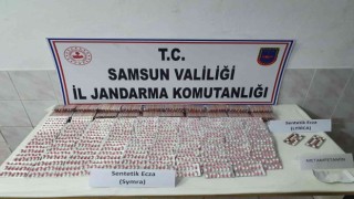 Yol uygulamasında hediye poşetine sarılı uyuşturucu ele geçirildi