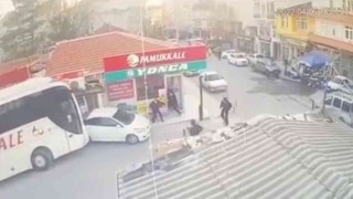 Yolcu otobüsü dar sokaklarda dehşet saçtı: O anlar kamerada