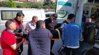 Yunus timi ile ticari araç çarpıştı: 2 polis yaralı