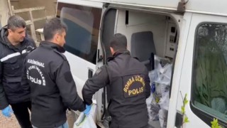 Yüzlerce dinamit ve el yapımı patlayıcı madde ele geçirildi