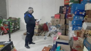 Zabıta ekipleri, marketlerde fiyat denetimi yaptı