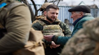 Ukrayna Devlet Başkanı Zelenskiy: "Tahliyeler konusunda Türkiye ile görüşüyoruz"