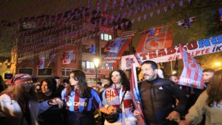 Zonguldaklılar Trabzonsporun şampiyonluğunu kutladı
