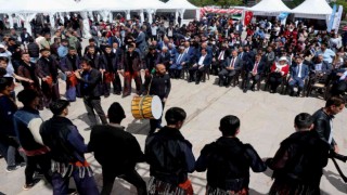 ‘1. Bitlis Kitap Fuarı kapılarını okuyuculara açtı