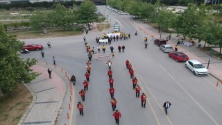 12. Tiyatro Festivali kortej yürüyüşü ile başladı