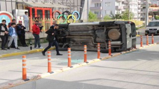 16 yaşındaki sürücünün kullandığı araç devrildi: 2 yaralı