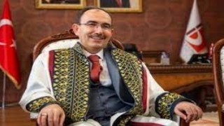 17 bine aşkın öğrencisiyle bir yaşına daha girdi