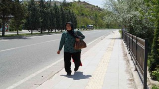 18 yıl çalıştığı villanın sahiplerinden hakkını alamadığını iddia eden kadın Ankaraya yürüyecek