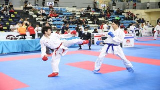 1800 sporcunun ter döktüğü şampiyona Sakaryada devam ediyor