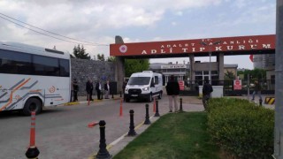 19 yaşındaki genç kızın sokak ortasında vurulma anı kamerada