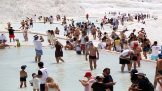 2 milyon turist hedefleyen Pamukkale, Çinli misafirlerini bekliyor