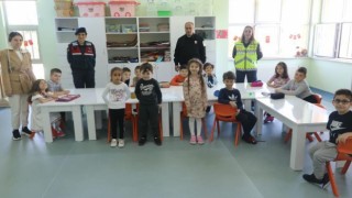 4 binden fazla öğrenciye mesleklerini anlattılar