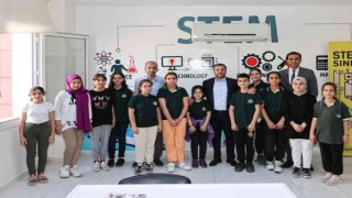 7 STEM atölyesinde 4 bin 900 çocuk teknoloji eğitimi alıyor